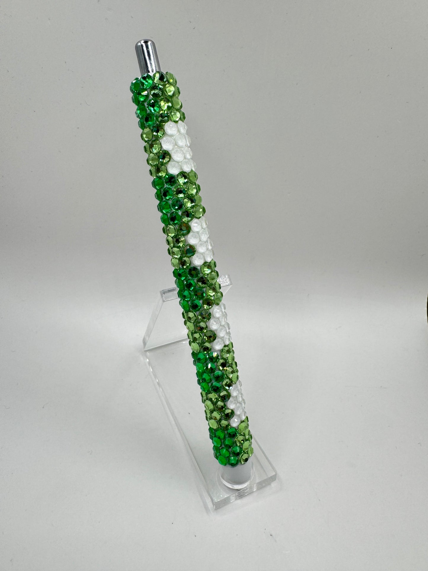 Buffalo Plaid Green Bling Pen Design