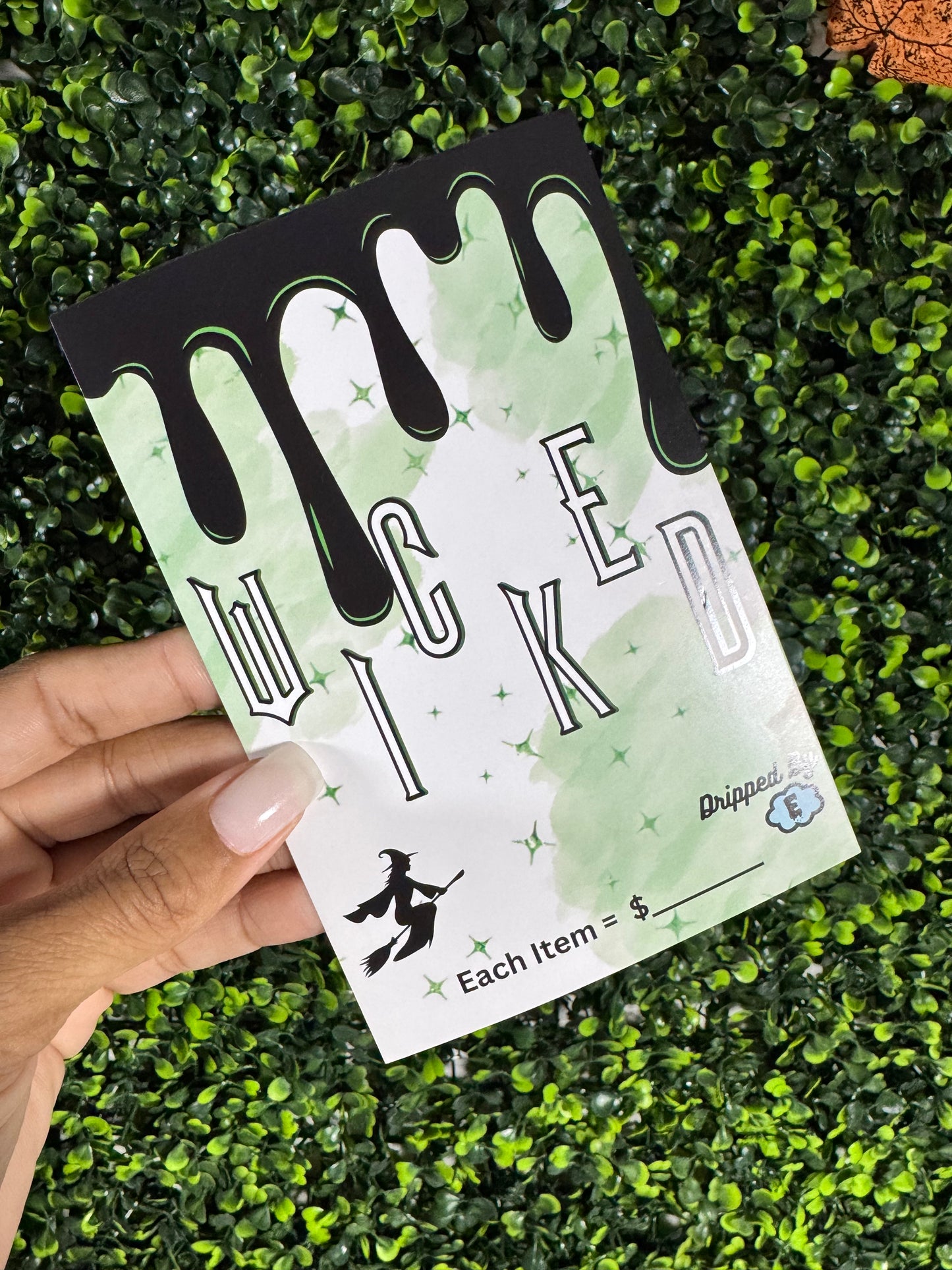 WICKED SAVINGS CHALLENGES AND TRACKER SET