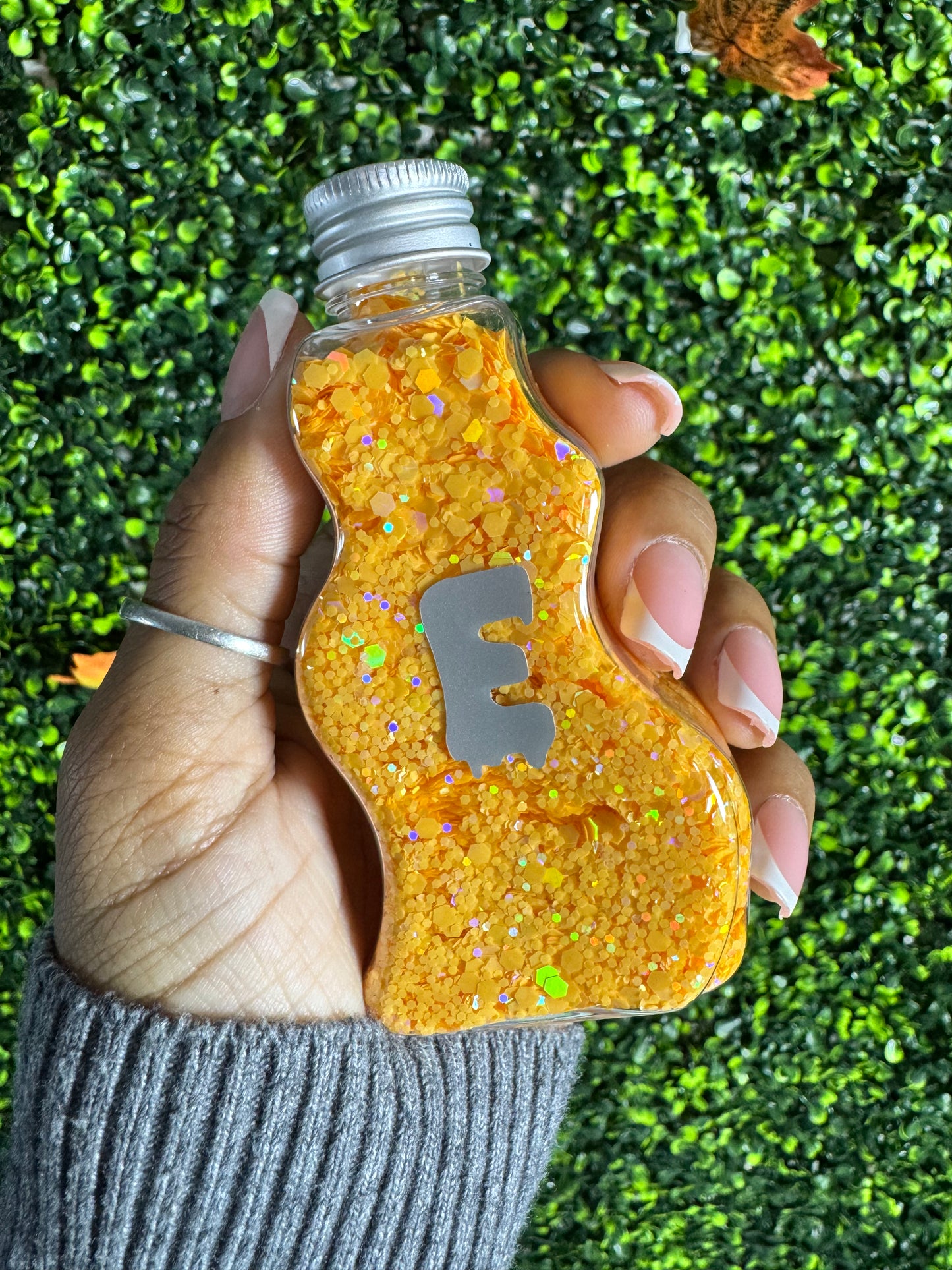 Glitter 32 Ugly Ducky